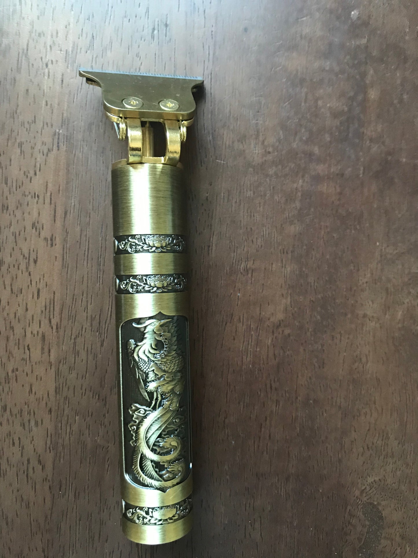 Dragon-Design Hair Trimmer